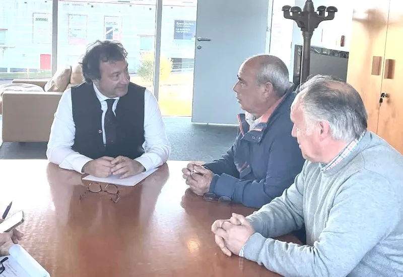  Desarrollo rural estudiará distintas obras de mejora de caminos en el Ayuntamiento de Saro