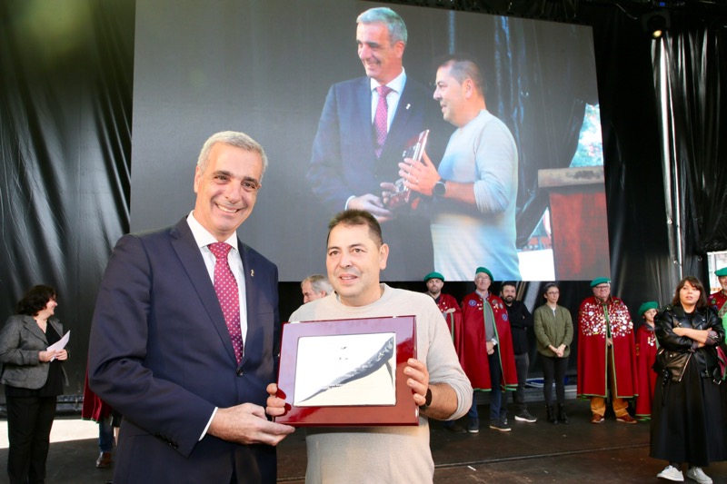 Noticias de Cantabria | El Cántabro | Mariano Camacho gana su séptima Alquitara de Oro del Gobierno de Cantabria al Mejor Orujo del Año