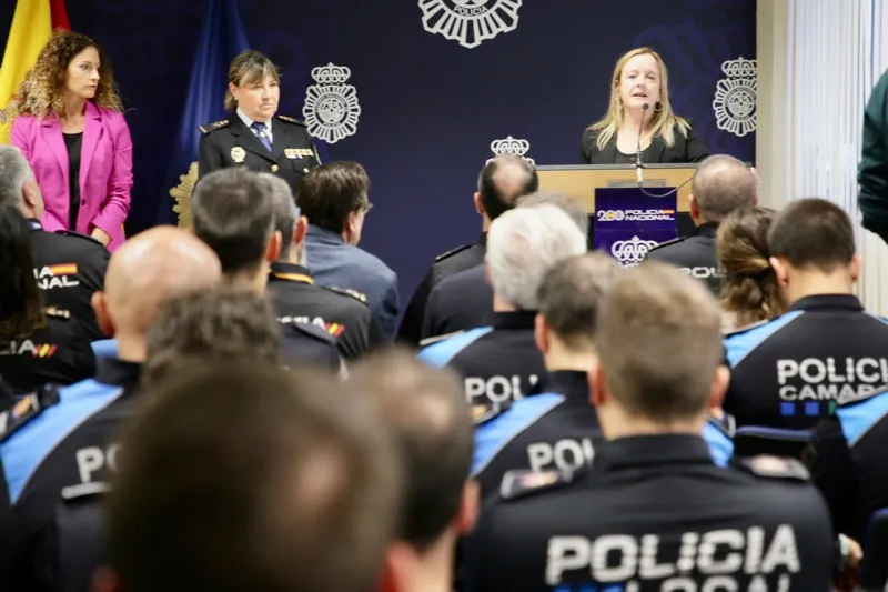  Urrutia apuesta por la formación continua de los cuerpos policiales para hacer frente a problemas sociales que atentan contra la seguridad ciudadana