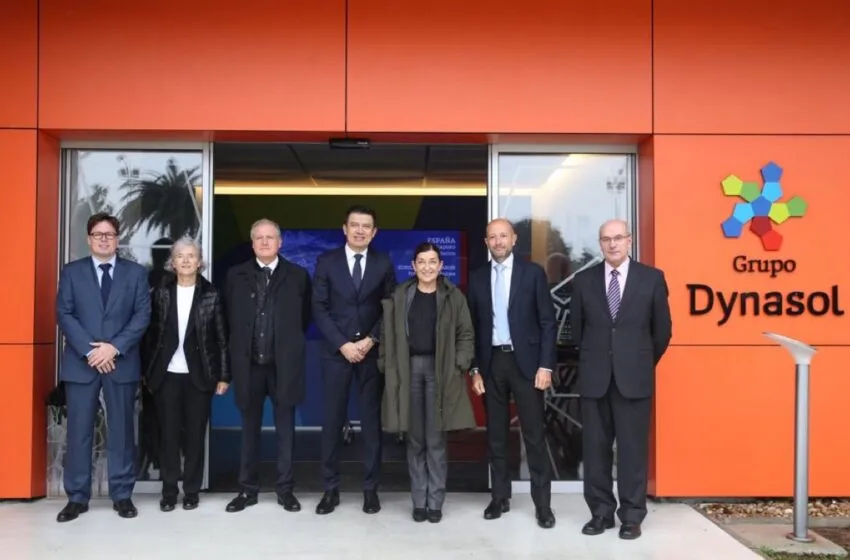  Buruaga anuncia que la nueva línea de caucho de Dynasol en Gajano entrará en servicio a principios de 2025, tras una inversión de 65 millones de euros