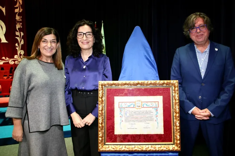  La presidenta subraya el «papel protagonista» de Cruz Roja en  la atención a los cántabros