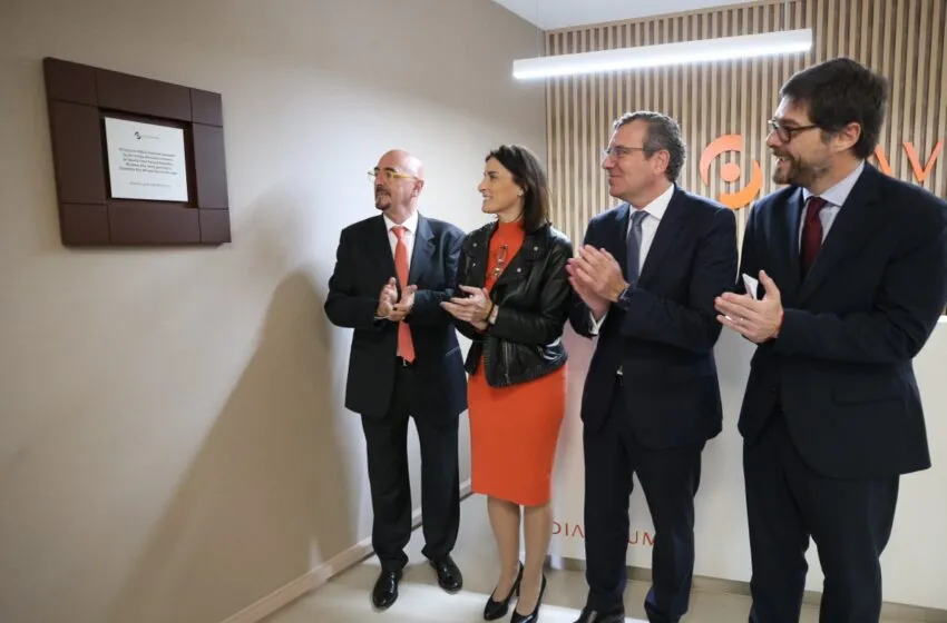 Noticias de Cantabria | El Cántabro | Salud mejora la calidad asistencial de los pacientes con la prestación del servicio de diálisis en una nueva instalación sanitaria ubicada en Peñacastillo