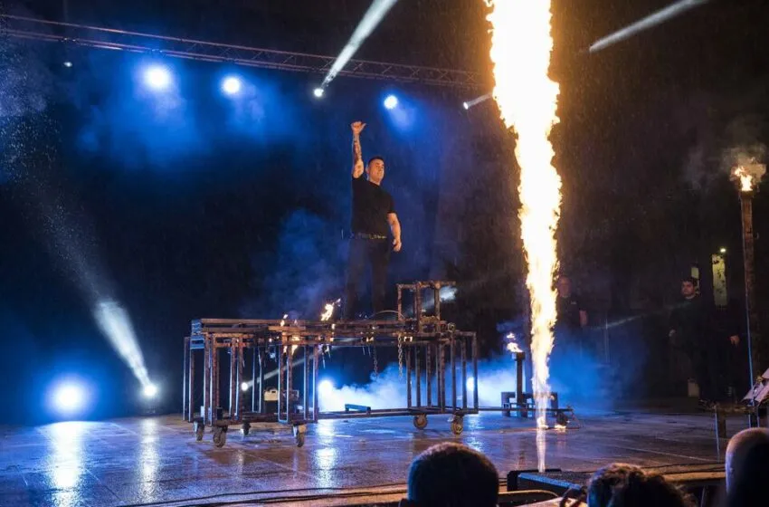 Noticias de Cantabria | El Cántabro | Raúl Alegría inaugura el Festival Internacional de la Magia y lo Visual con un espectáculo de escapismo