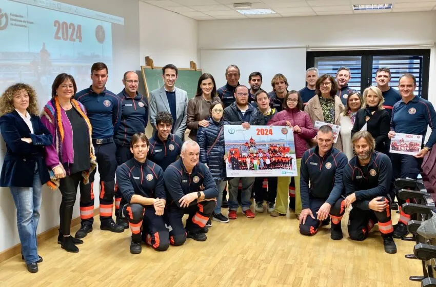  Los bomberos de Santander colaboran en el calendario solidario de Fundación Síndrome de Down