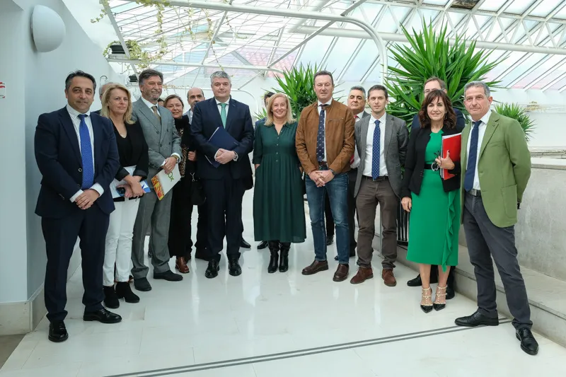 Noticias de Cantabria | El Cántabro | Agüeros presenta en el Parlamento un Presupuesto "real, prudente y sensato" con incrementos en gasto social y en inversión pública