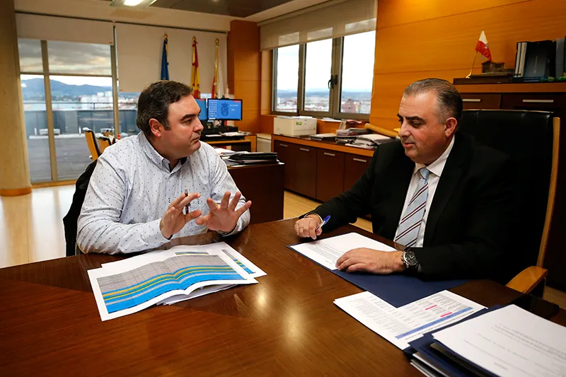 Noticias de Cantabria | El Cántabro | Fomento se compromete a estudiar la construcción de un centro cívico y un aparcamiento en Mirones