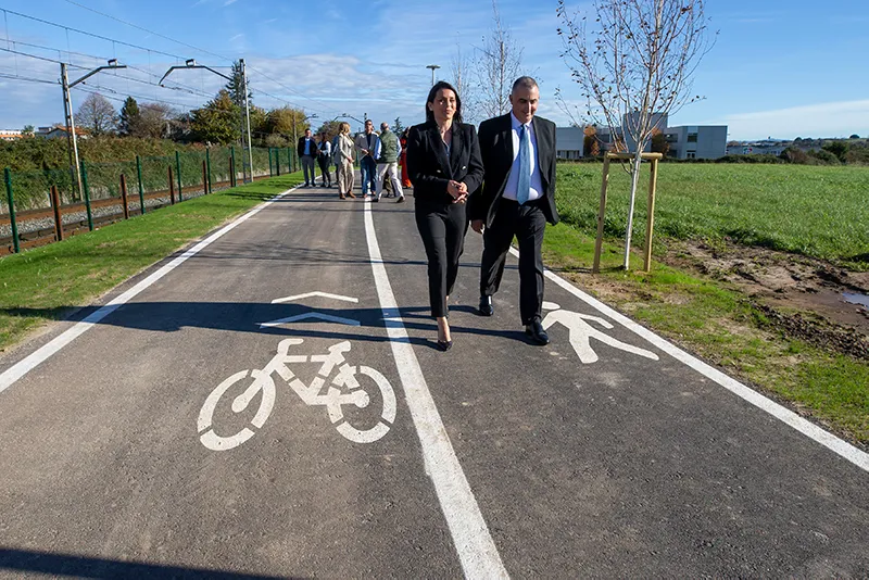 Noticias de Cantabria | El Cántabro | Fomento inaugura el carril bici-peatonal entre Santa Cruz de Bezana y Mompía