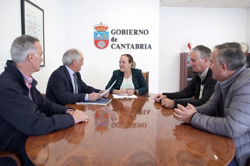 Noticias de Cantabria | El Cántabro | Urrutia transmite a ASCANVITE el apoyo del Gobierno cántabro a las víctimas del terrorismo que contarán con más protección y ayuda