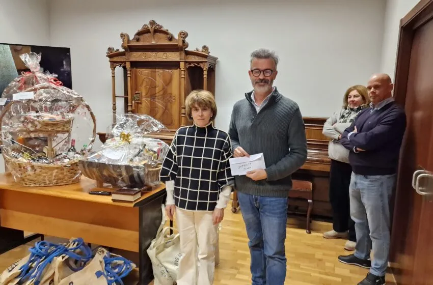  COMILLAS CELEBRA EL BRILLO NAVIDEÑO CON LA ENTREGA DE PREMIOS DEL SEXTO CONCURSO DE DECORACIÓN DE SU COMERCIO