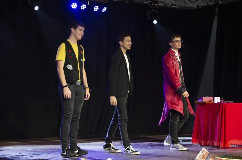  Santa Cruz de Bezana programa un espectáculo de magia a favor de la Asociación Dosis de Sonrisas
