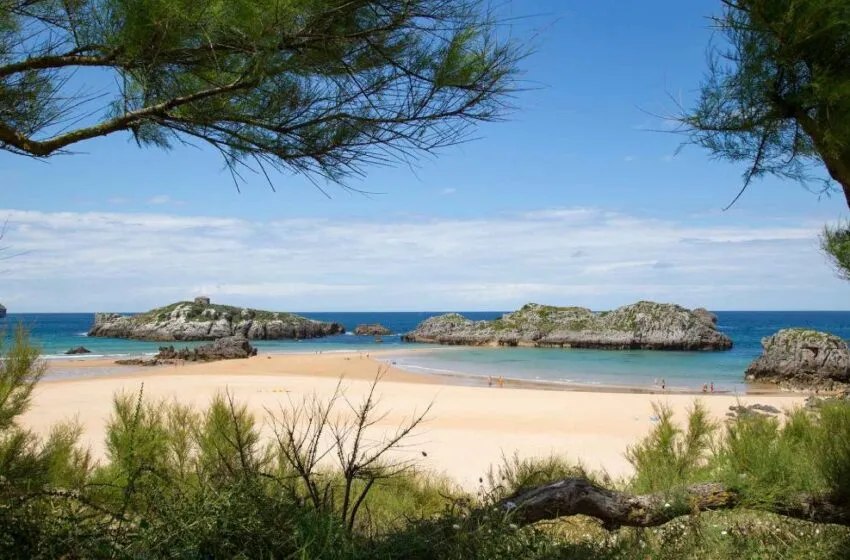 Noticias de Cantabria | El Cántabro | La Ruta de la Costa de Noja revalida el galardón Bandera Sendero Azul concedido por la Asociación de Educación Ambiental y del Consumidor