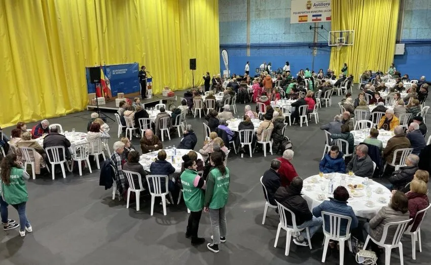  SOBERÓN ANUNCIA ANTE 200 VECINOS UN EVENTO PARA QUE NINGÚN MAYOR ESTÉ SOLO ESTAS NAVIDADES