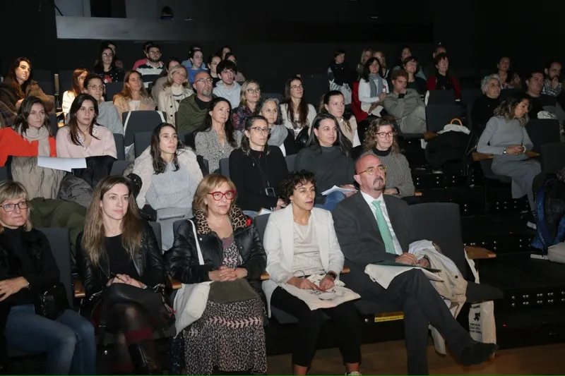  Pascual reivindica un cambio de modelo asistencial reorientando la atención hacia la prevención, la salud pública y los cuidados de patologías crónicas