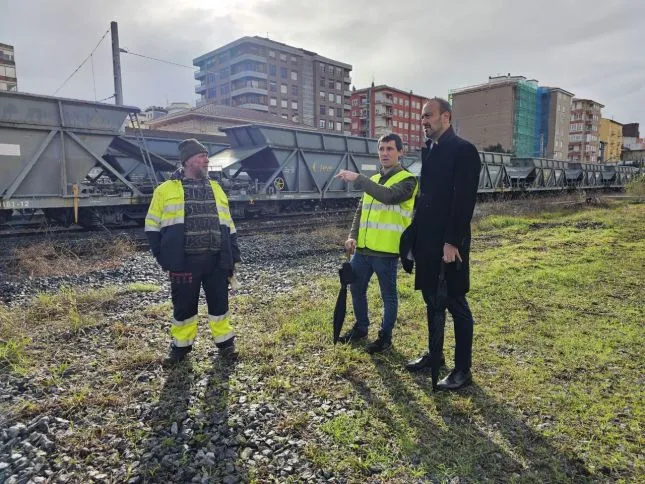  Comienza el desguace de los vagones abandonados de RENFE