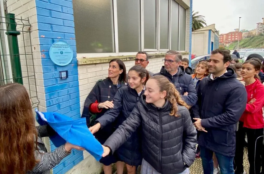 Noticias de Cantabria | El Cántabro | La Ruta Ilustres Santander dedica una placa a Alonso González, ‘El Buzo’