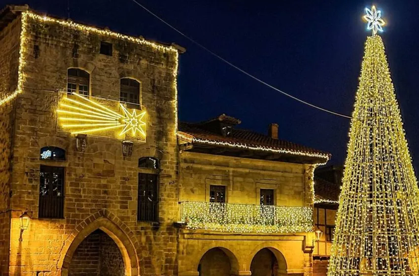  Santillana del Mar, uno de los pueblos españoles elegidos por la revista National Geographic para experimentar la magia navideña.