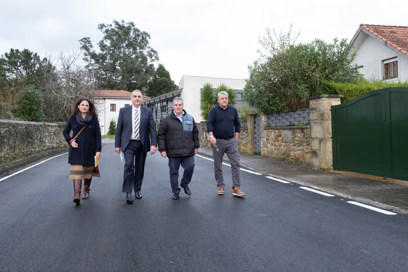 Noticias de Cantabria | El Cántabro | La Consejería de Fomento invierte 100.000 para ampliar y reparar viales y aceras en Liendo