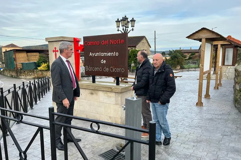  El Gobierno de Cantabria dota a Bárcena de Cicero de una nueva zona de descanso para peregrinos del Camino de Santiago Norte