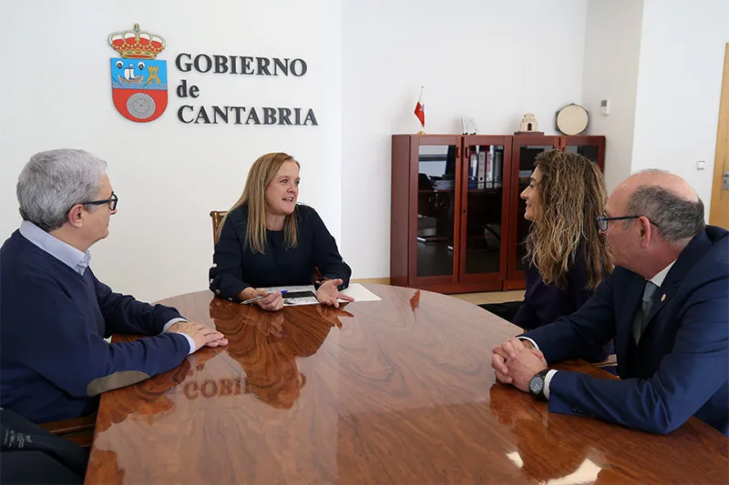 Noticias de Cantabria | El Cántabro | El Gobierno de Cantabria y la Facultad de Derecho estudian nuevas vías de colaboración