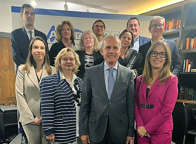  Cantabria consensua con el resto de regiones acciones que aseguren el acceso equitativo a la innovación farmacéutica