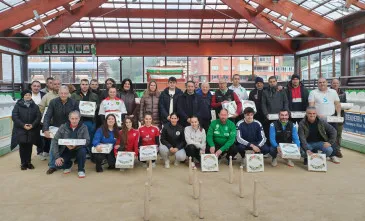 Noticias de Cantabria | El Cántabro | 71 jugadores disputaron una nueva edición del tradicional rosco solidario de bolo palma de Piélagos que recaudó 535 euros para Cruz Roja Cantabria