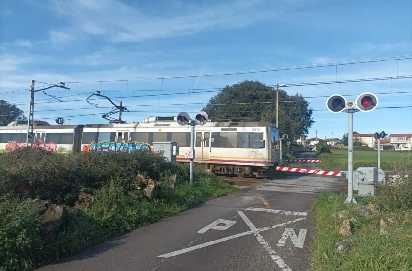  Santa Cruz de Bezana verá eliminados los dos pasos a nivel de la línea férrea Santander-Llanes