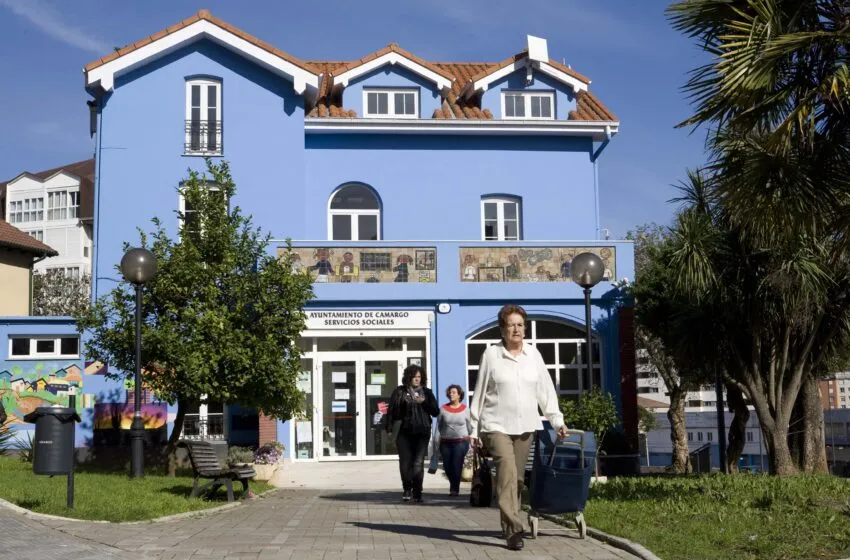 Noticias de Cantabria | El Cántabro | Ocho empresas optan al contrato del servicio de ayuda a domicilio y gestión de los apartamentos supervisados de Camargo