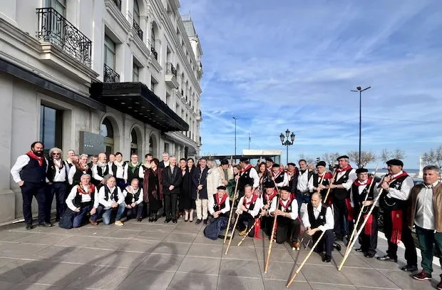 Noticias de Cantabria | El Cántabro | El Gobierno apoya a la Peña Campurriana de Santander en la entrega de sus premios Pantortilla de Oro y Flor de Nieve 2024