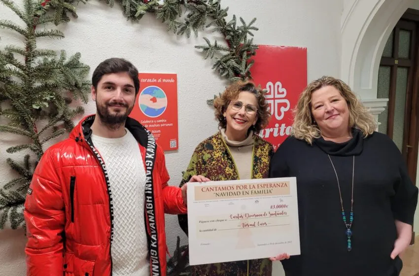 Entrega de la recaudación a Cáritas de los conciertos benéficos celebrados en Santander y Reocín