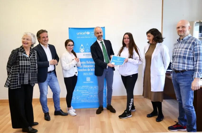  Silva participa en el Reconocimiento como Centro Referente en Derechos de la Infancia de UNICEF al IES Muriedas
