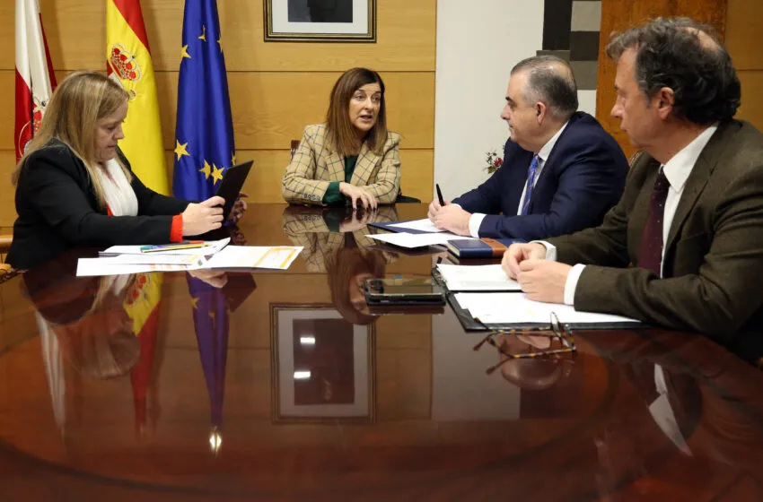 Noticias de Cantabria | El Cántabro | El Gobierno valora la "rápida respuesta" de Cantabria ante el vertido de pellets, pero exige la intervención del Ministerio en alta mar para prevenir una llegada masiva