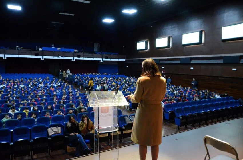 La alcaldesa felicita a los Salesianos en el Bicentenario del legado de San Juan Bosco