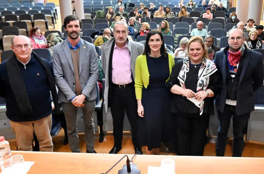  Igual reivindica la importancia de los médicos de atención primaria en el cuidado de los ciudadanos