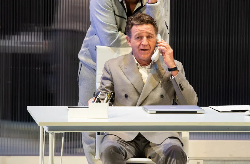  La sala Pereda acoge mañana el estreno absoluto de ‘Robots’, un thriller que combina lenguaje teatral y cinematográfico