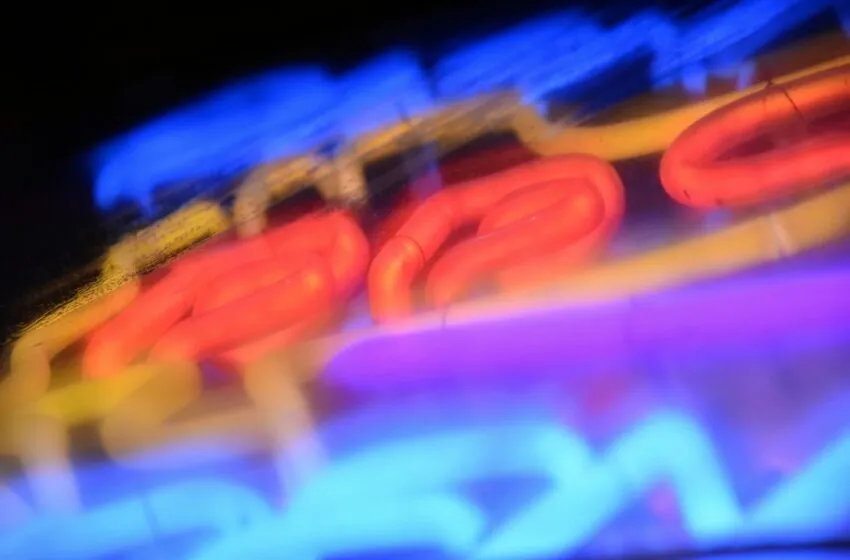  Condena a Responsables de Club de Alterne por No Dar de Alta a 22 Camareras en la Seguridad Social