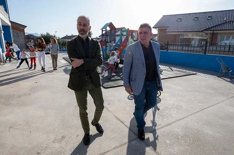  Sergio Silva pone en valor el proyecto educativo del CEIP Pedro Santiuste de Argoños