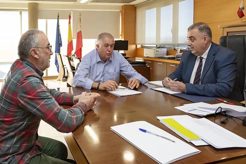 Noticias de Cantabria | El Cántabro | Fomento estudiará la mejora de la captación de agua para San Sebastián de Garabandal y otras obras hidráulicas en Obeso y Puentenansa