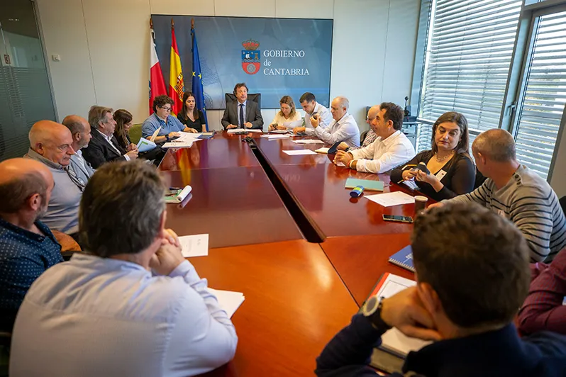 Noticias de Cantabria | El Cántabro | Desarrollo Rural convoca la Mesa Regional Agraria para analizar con el sector los pagos de la EHE, la nueva campaña de la PAC y el lobo