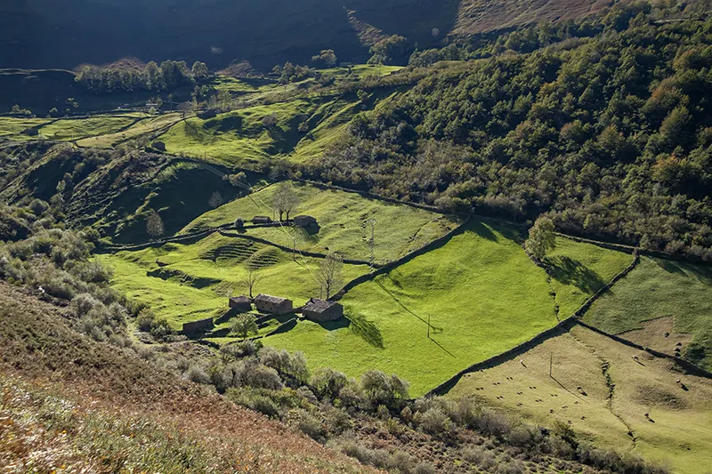 Noticias de Cantabria | El Cántabro | Turismo licita el área de estancia y aparcamiento para 30 coches en la estación de ferrocarril de Yera, en Vega de Pas