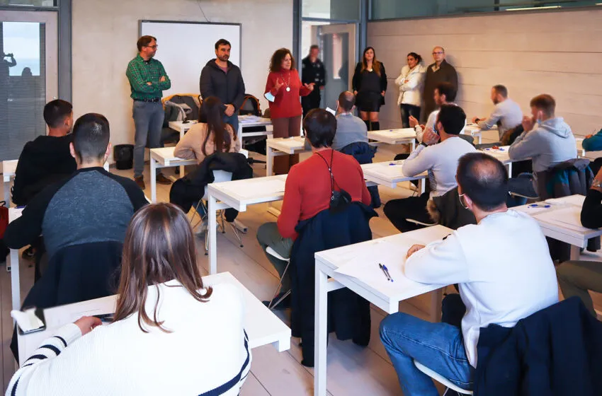  Comillas aprueba las bases y convocatoria para dos plazas de personal de refuerzo con funciones de Auxiliar de Policía