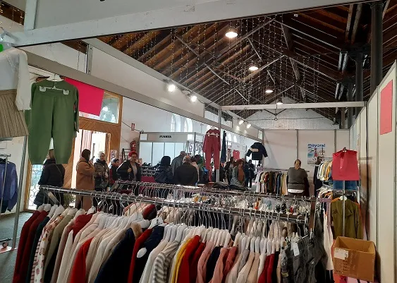  Reunión con los comerciantes de Sarón y La Penilla en el Ayuntamiento para la Feria del Stock