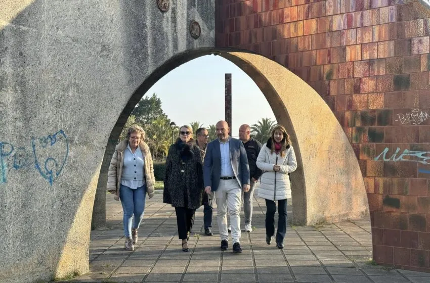 El Gobierno de Cantabria y el Ayuntamiento invertirán un total de 1,2 millones de euros en en la cubrición de la bolera municipal El Corro y la remodelación integral del Parque de los Tres Laredos