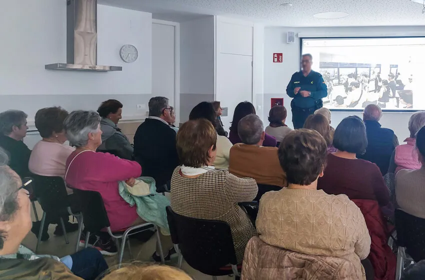 La Guardia Civil dará una conferencia en Comillas sobre la ‘vida digital’ destinado a las personas mayores