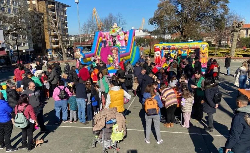  LA SEMANA DEL AMOR VUELVE CON POEMAS, TALLERES INFANTILES E HINCHABLES