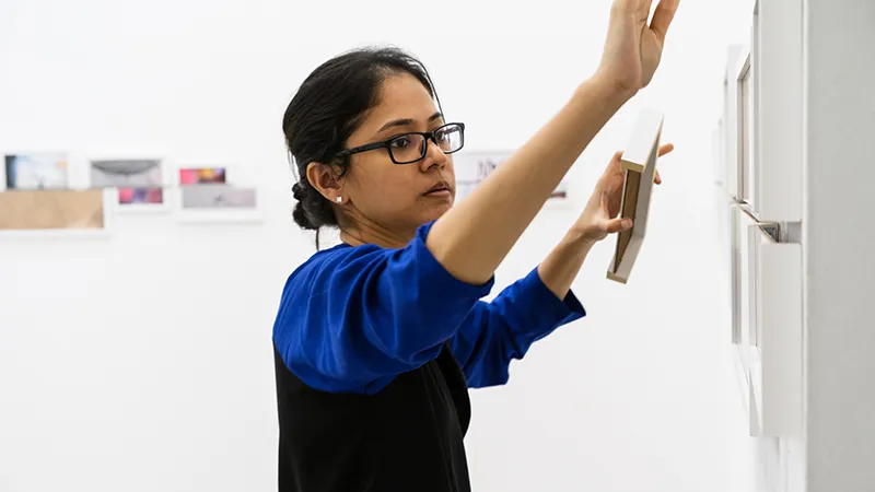  EL CENTRO BOTÍN PRESENTA LA EXPOSICIÓN “YO TAMBIÉN VIVO BAJO TU CIELO”, DE SHILPA GUPTA