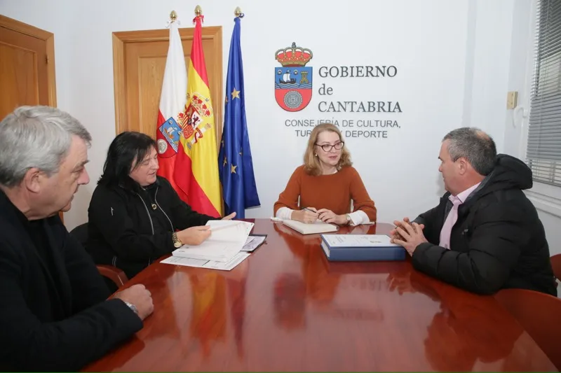  Cultura y Liendo estudian el proyecto de senda circular ciclable para el municipio