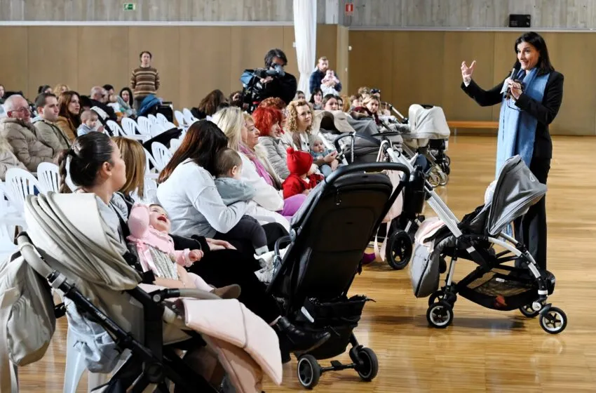  Santander celebra el primer acto de bienvenida a los bebés nacidos durante el año 2023