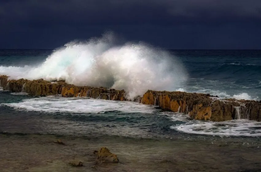  Cantabria tendrá activo mañana el aviso rojo por costeros