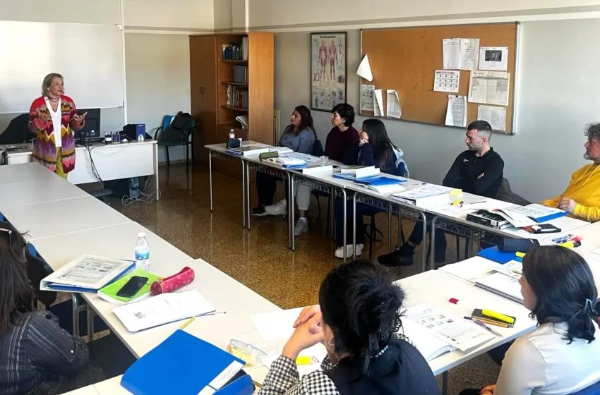  El Ayuntamiento proporciona capacitación profesional para la atención sociosanitaria a personas en el domicilio