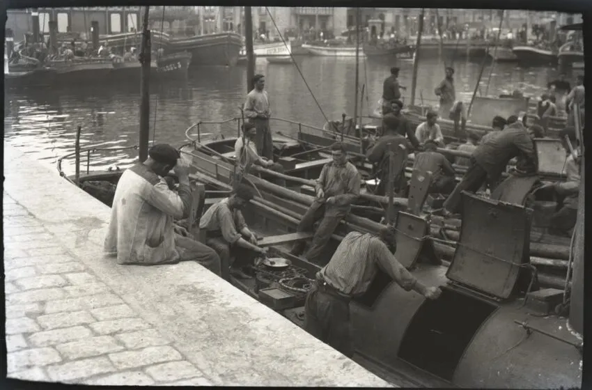  Ayuntamiento y Puerto inauguran ‘80 años de barrio’, un viaje a la identidad del Barrio Pesquero